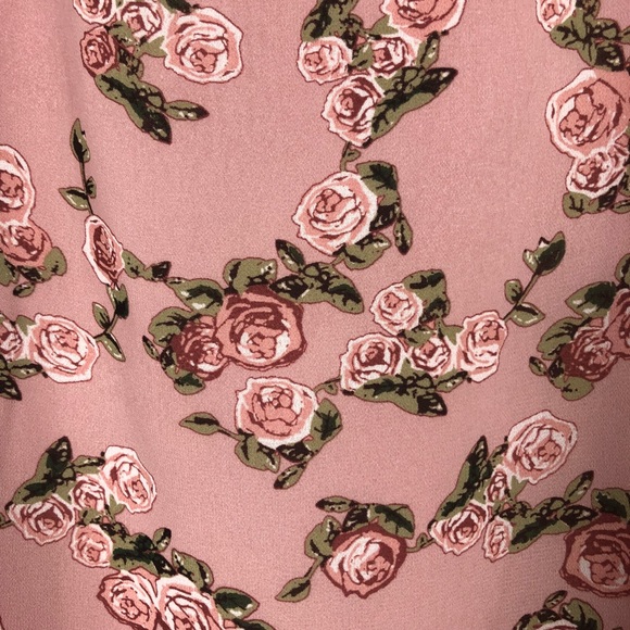 DR2 By Daniel Rainn Rose Baby Pink Floral Print Ruffle Blouse - Picture 6 of 8